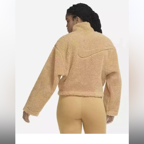 Nike sportswear oversized teddy Sherpa tan and pink jacket! - Picture 11 of 16